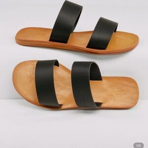 Black Sandals